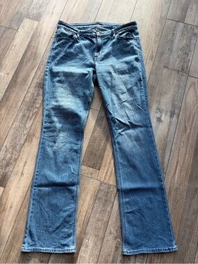 Women’s Old Navy Long Mid Rise Wow Boot Cut Jeans